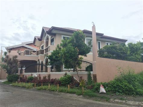 House and Lots in BF Resort Village .